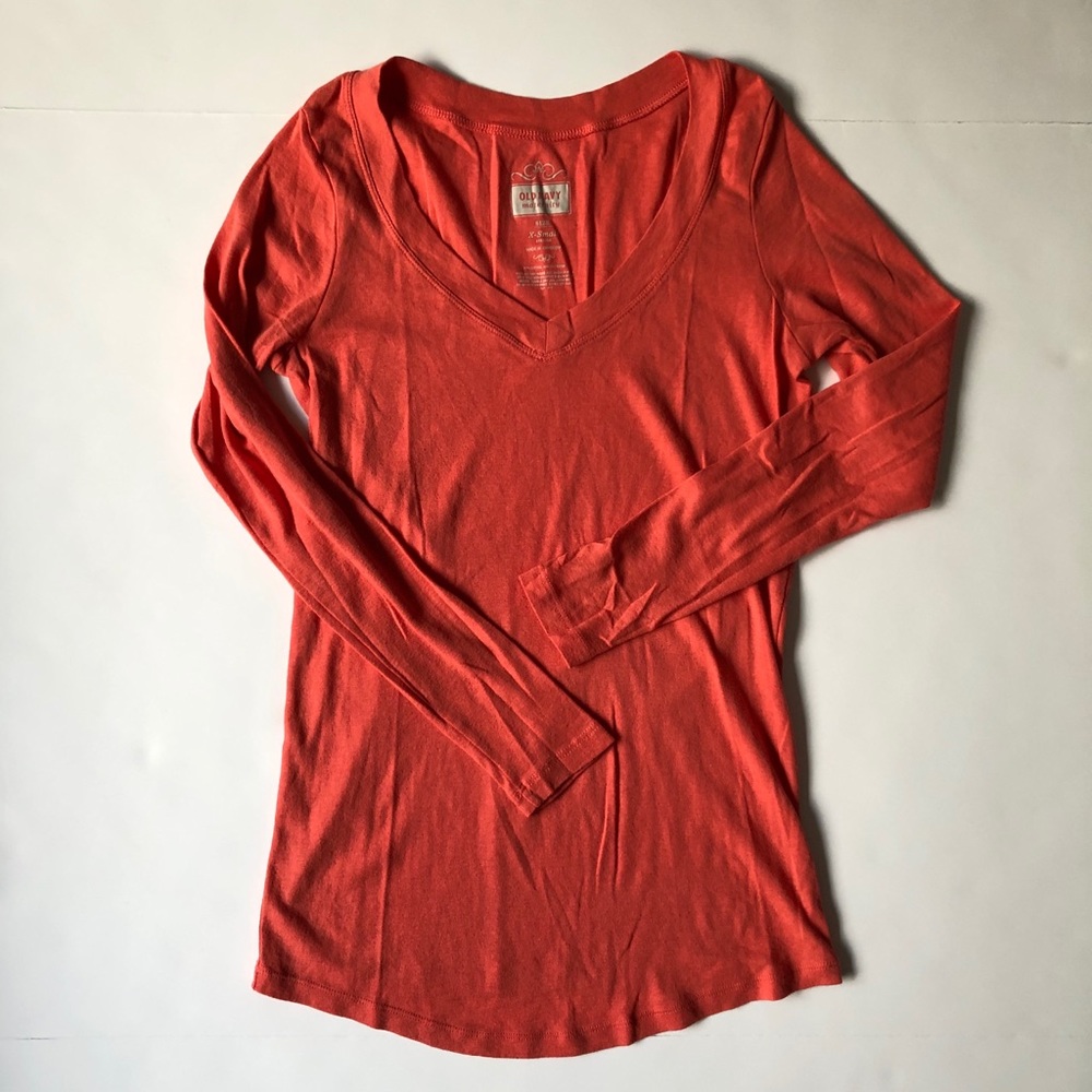 Maternity v-neck tee
